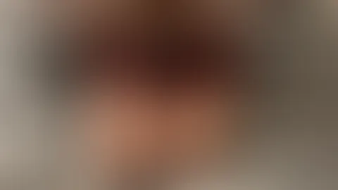Unartige Schülerin mit großen natürlichen Boobies