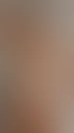 Ich fing an mit einem User zu schreiben während ich auf dem Balkon saß.. Er wollte immer mehr sehen.. Ich ziehe mich komplett aus..