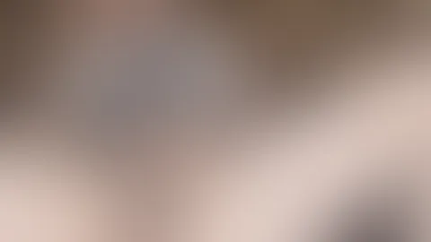 Das freche Schulmädchen beim Masturbieren erwischt