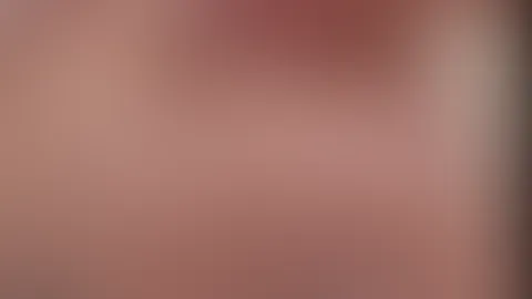 Baden titten mit schaum ein cremen und mit pinken Dildo