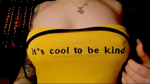 Play with My Tits – Slow touch, deep gaze