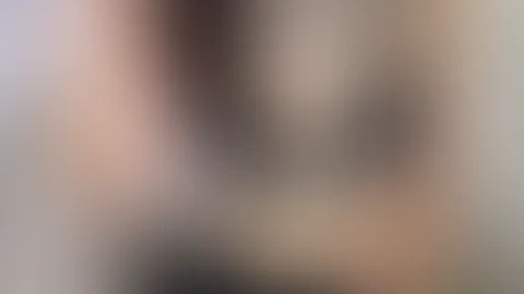 😈 kommst du mit duschen ??