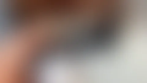 Willst du dir meine F***e im Spiegel ganz genau anschauen? 😋 Natürlich zeig ich sie dir schön geil und nass, denn Herr Pinguin macht auch mit — mein perfekter Womanizer 😋💦😈 Gott, wer hat sich da