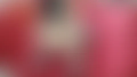 Endlich Frühlingsgefühle!🌸 Die Sonne macht meine Haut heiß und meine Gedanken noch viel heißer. Heute bin ich eindeutig in einer gefährlich verspielten Stimmung... 😏