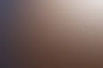 Ich liege nackt auf der Couch… noch ganz warm vom Tag. Magst du dir vorstellen, wie ich mich gerade anfühle?
