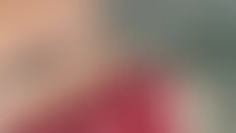 💦 Zu heiß für den Whirlpool? 💦  Die B****n sind nicht das Einzige, was heute für Aufregung sorgt… 😘🔥  Ich genieße die Wärme auf meiner Haut und frage mich, was du gerade denkst. Verrätst du es mir