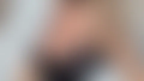 Lashes-Termin erledigt, schön frühstücken gewesen und jetzt endlich wieder zu Hause. Erst mal entspannen und meine Nachrichten checken..