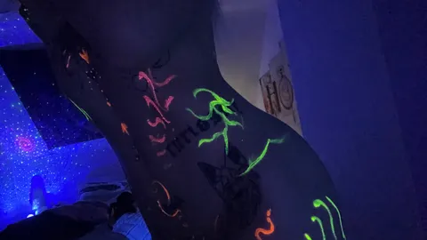 Neon vibes đȘŹâïžâ„ïž