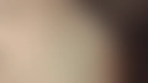 Willst du an meinem steifen Nippel saugen😏