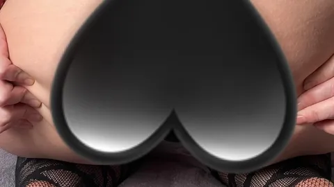 Willst du meinen perfekten A***h lecken?