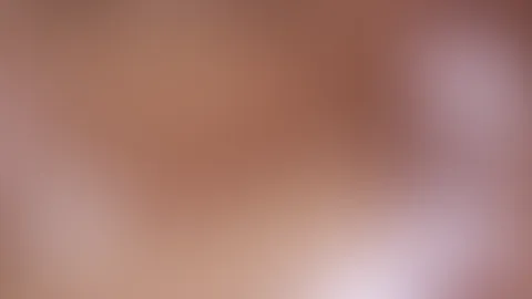 Pulsierender Penis schießt C******e in enge M****i!!