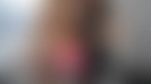 Guck mal bei meiner Privat Galerie. Da bin ich mit meiner Freundin Linda und haben ein heisses Fotoshooting gemacht und auh bisschen gespielt. Willst du einen kleinen Vorgeschmack sehen? In meiner Gal