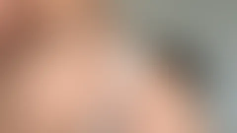Doggy am Bett: Ich reibe meine nasse P***y und lasse ein paar süße Pups für dich raus 😘💨