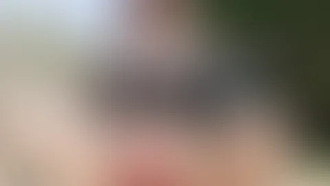 Ich sitze im Garten und teste meinen lush für dich