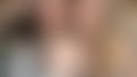 Leute... ich bin angekommen. 🥵 Endlich vereint! Na wer kennt diese heiße Granate bereits?😛Die Begrüßung war schon... naja, sagen wir mal, „intensiv“. 😏💥 Die Hitze steigt weiter, den wie sind noch