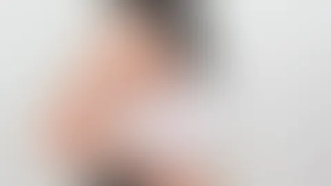 Es wird Zeit, dass ich meine knappen Hotpants bei dem heißen Wetter wieder raushole, oder? 🔥