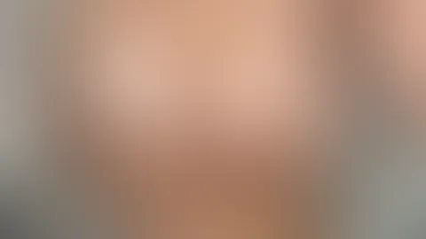 Ich fasse mich in der Dusche an. Vielleicht will ja jemand von euch das anfassen übernehmen