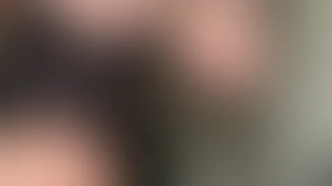 Ganz ehrlich… Würdest du zuerst die Träger meiner Dessous langsam über meine Schultern streifen lassen? Oder deine F****r unter die feine Spitze schieben, nur um zu spüren, wie sehr ich darauf reagier