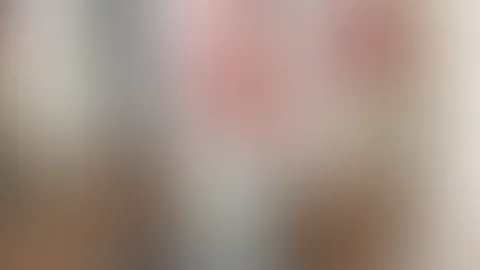 Ich zeige dir mein neues Outfit UND meine geile S****e! Hey du, ich war shoppen und habe mir was Neues gegönnt... was glaubst du, trage ich darunter Unterwäsche oder nicht? Na ja, das wirst du ja gle
