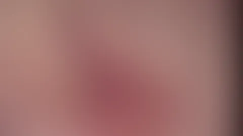 Ich spiele gerne an meinen brĂŒsten đ