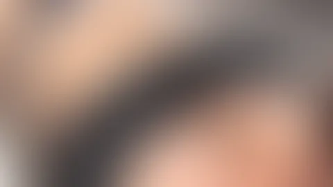Eingeölt und am Sonnen☀️ hilft mir später jemand das Öl von meinem Körper zu waschen?😉🚿