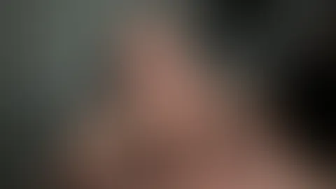 Perfekter Blowjob von süßer blonden S******e :P Meine Lieblingsposition? Auf meinen Knien! :P Ich liebe es, wenn ich mich um deinen Druck kümmern kann und dich mit meinen zarten kleinen Händen verwöhn