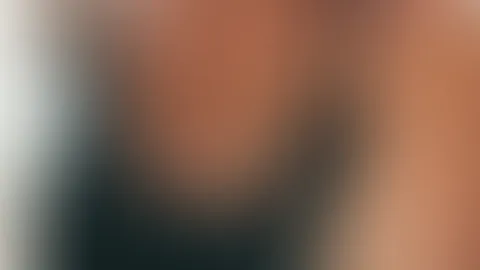Zu knapp? Oder genau richtig? Mehr gibt’s im neuen Inhalt 🔥
