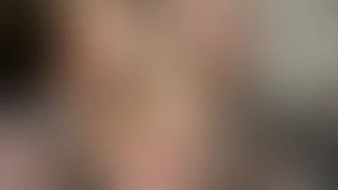 Orgasmus mit Dildo und Extase. Dildoshow.