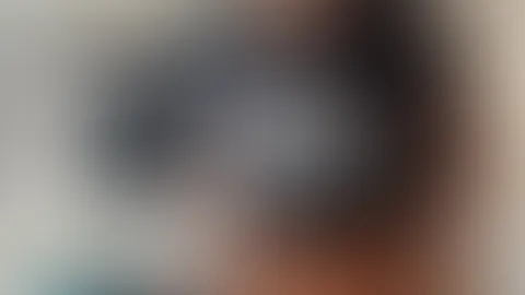 Ein kleiner Teaser für dich… 🖤 Das ist erst der Anfang. Exklusive Inhalte und regelmäßige Updates warten auf meiner Seite. Komm vorbei. 😘