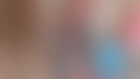 Ich spiele mit meinen gepumpten Schamlippen Dr