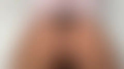 Schnurr… Heute gibt’s kein sanftes Überreden.