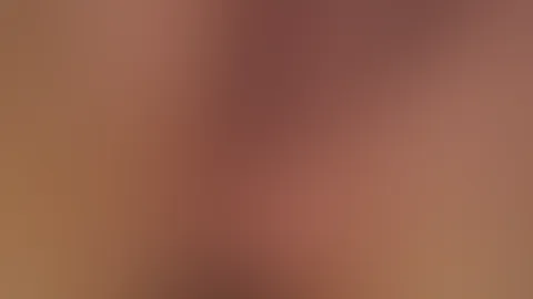 Ein Spiel aus Formen, Haut und Licht – intim, ästhetisch und voller leiser Spannung😈