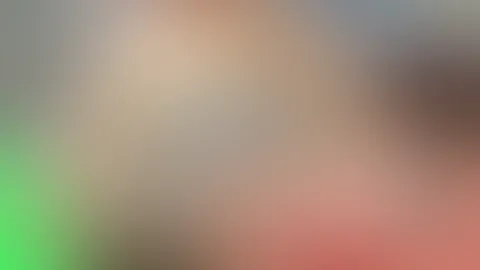 So, der stressige Tag ist jetzt vorbei schnell duschen und dann bin ich auch gleich da und antworte auf eure lieben Nachrichten.