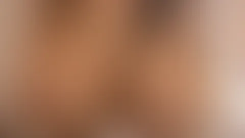 „Na, neugierig geworden? 😏 Ein kleiner Vorgeschmack… aber glaub mir, das Beste halte ich nur für dich bereit. Komm näher und entdecke, was ich sonst noch zu bieten habe… 💋🔥“