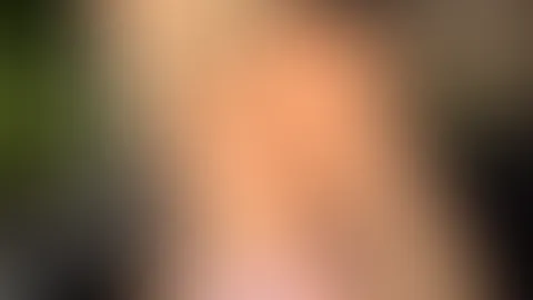 ist dir auch so heiĂ đ„” wie mir ? WĂ€rst du so lieb und Cremst mich ein ? đ„°