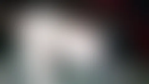 Ich war so geil und hab mich richtig hart doggy gef**kt mit meinem extra großen dildo. Kurzer Hand am Schlafzimmerschrank befestigt und schön von hinten durchgef**kt bis ich komme.