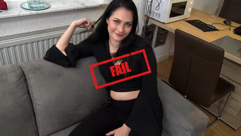 FAIL..!! 1. User bekommt keinen hoch. Hat er noch gespritzt?