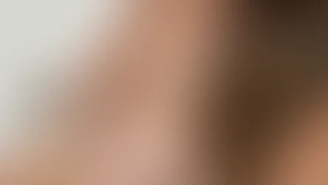 Nackt und geil: Ich masturbiere und f**ke mich intensiv mit dem Dildo