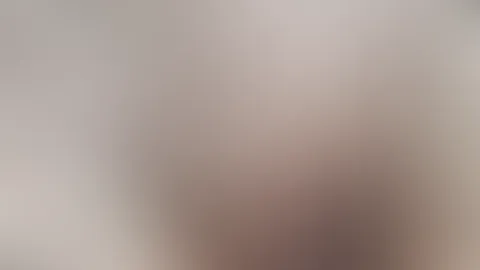 Ich spiele gerade mit meiner P***y und stelle mir vor, wie du dabei zuschaust… 😈🥵