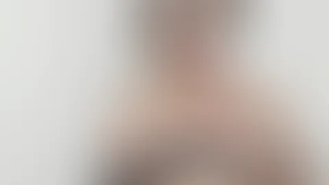 Hey mein Lieber, heute widmen wir uns meinem schönen Prachtarsch. Zunächst einmal verführe ich dich geschickt und voller Hingabe. Ich hoffe du liebst romantische Rosenlingerie mit Rüschen? Fix öffne i