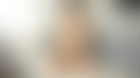 Eingeölt, gefingert und plötzlich unerwartet mein ERSTER S****T!