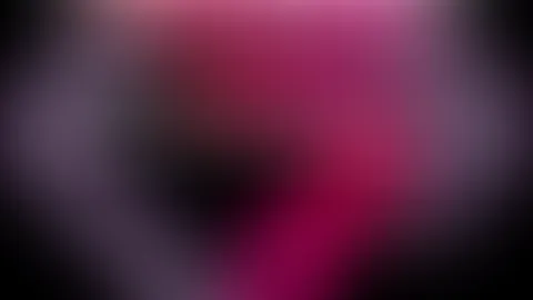 Models, die du sonst nur online siehst, endlich live erleben ✨  Freu dich auf einen exklusiven Abend mit Shows, DJ und vielen bekannten Gesichtern, hautnah und in besonderer Atmosphäre 😍  Mit dem All