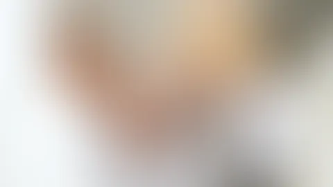 Meine neue Bilderserie - Verträumt am Fenster Ein sehr schönes und verträumtes Fotoshooting zeige ich euch heute an Weihnachten. Solche Bilder gefallen mir sehr sehr gut! weiße Dessous, leicht durchs
