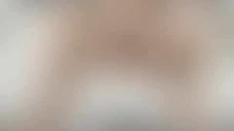 Wir machen es uns während wir so übereinander sitzen, dass unsere P***ys schön übereinander liegen und du mit deinem S*****z schön zwischen unseren P***ys hin und her wechseln könntest 🥵🍆💦