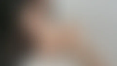 Wenig Kleidung und doch sehr viel Haut.