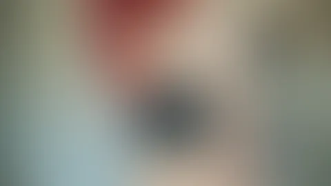 Bei dieser Pose stelle ich mir sogar als Frau immer bildlich vor wie es wäre jetzt ner anderen Frau so den Kopf nach hinten an dem Pferdeschwanz zu ziehen 😄😈 Wäre Mein Versuch zu flirten haha