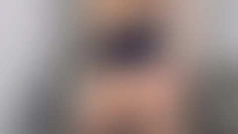 Der Body ist geil, oder? Der Anblick ohne ist aber noch geiler, hab ich recht? đ