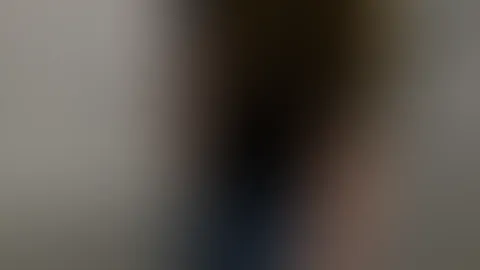 Neu, im stehen komplett nackt das ganze Glas Randvoll gepinkelt 💦💦