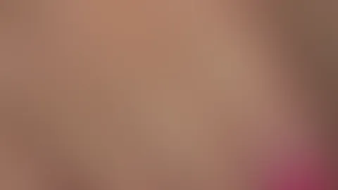 Guten morgen Clip für meine lieben Abonnenten 😈 frisch rasierte, gespreizte P***y 😋 gefällt sie dir? Lieber lecken oder S*****z reinschieben? Oder noch besser - beides?! 😈🤤