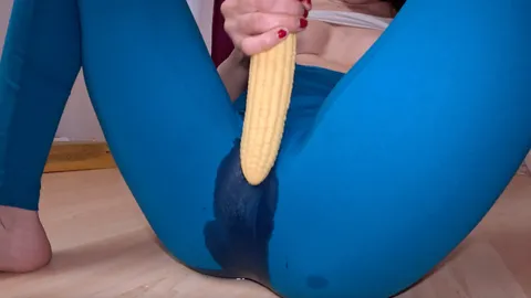 Ge*ile squ*irt in meine neue Leggings